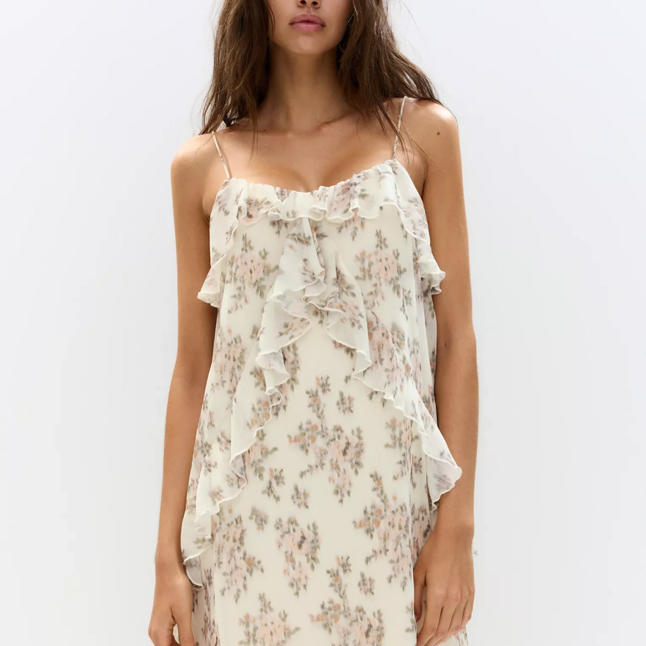 Short floral dress with ruffles
